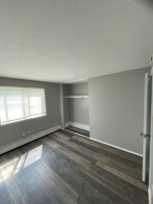 Building Photo - 13420 Euclid Ave