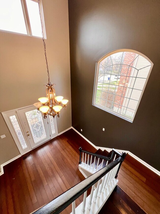 Building Photo - 6 Bed 4 Bath in West End