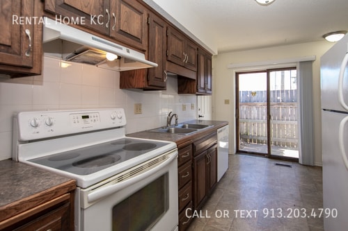 Building Photo - 5908 Brittany-