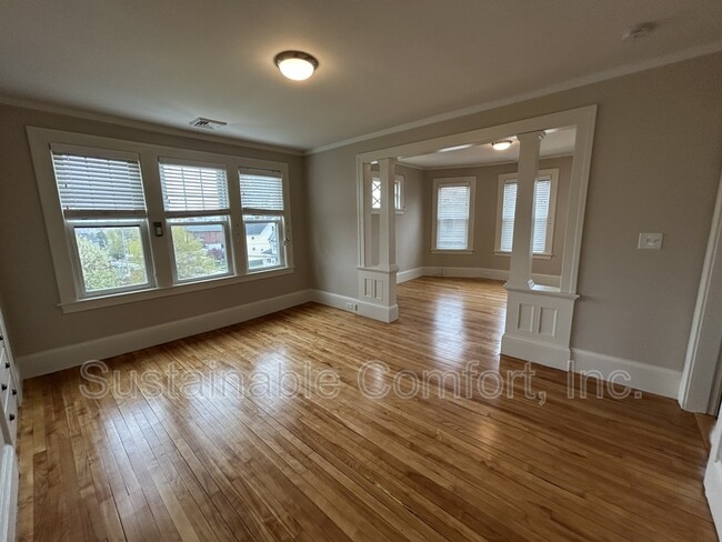 Building Photo - 76 Fairhaven Rd