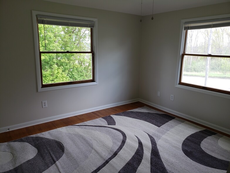 Bedroom - 102 Spring St