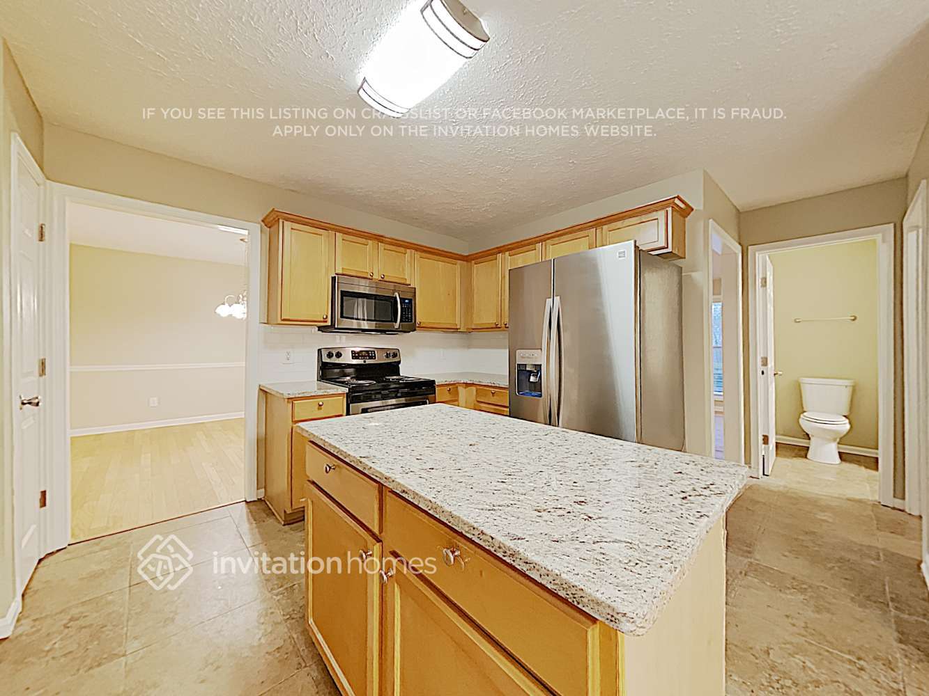 Building Photo - 690 Castlebrooke Dr SE