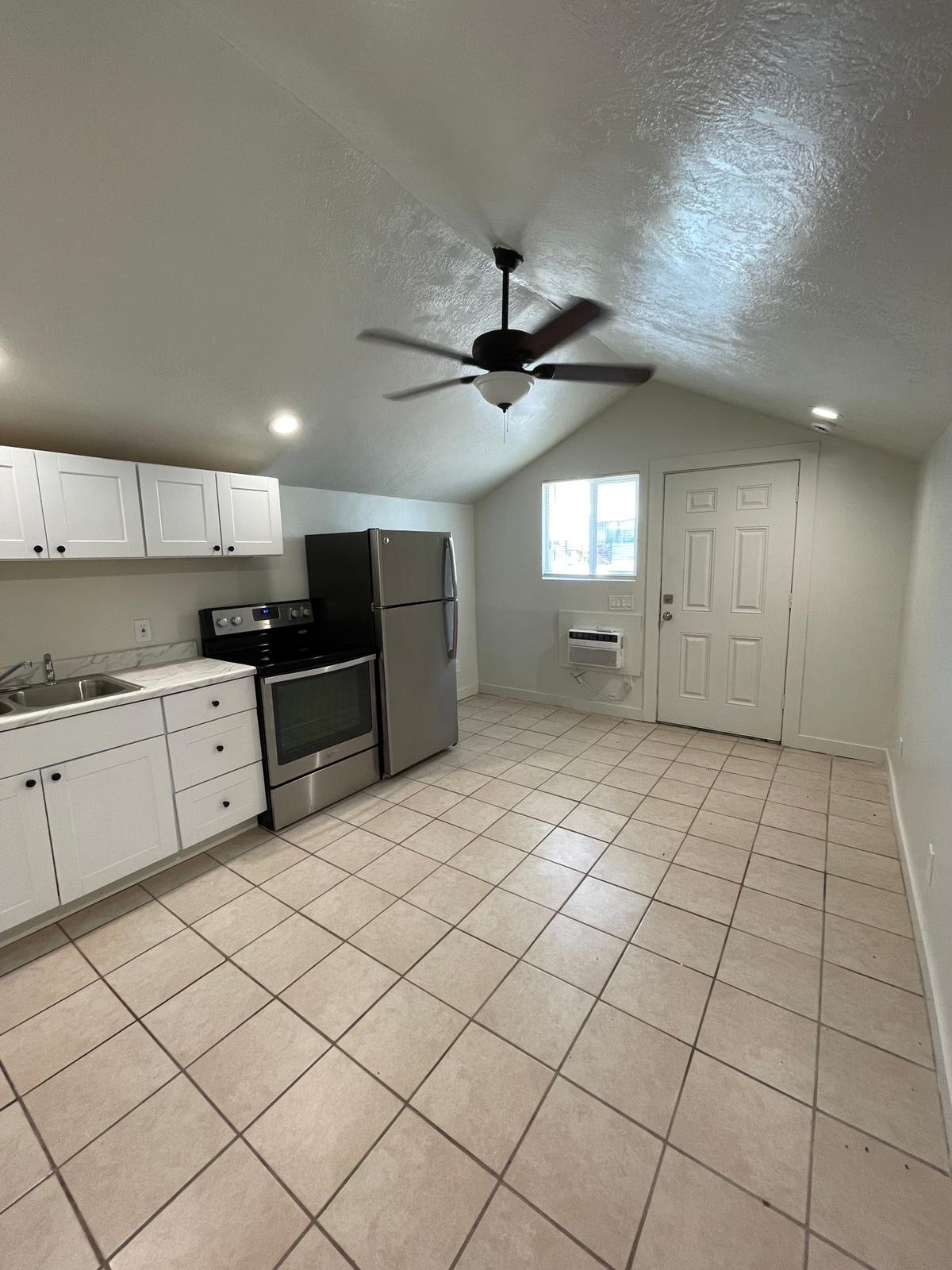 Building Photo - 3169 S 700 E
