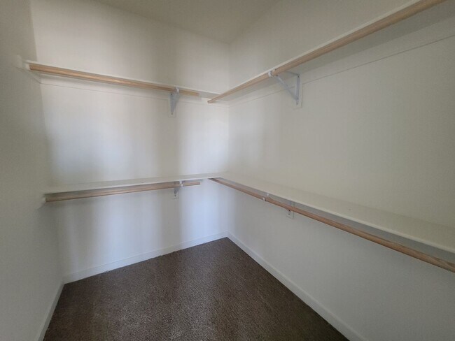 Building Photo - 8304 Grandy St