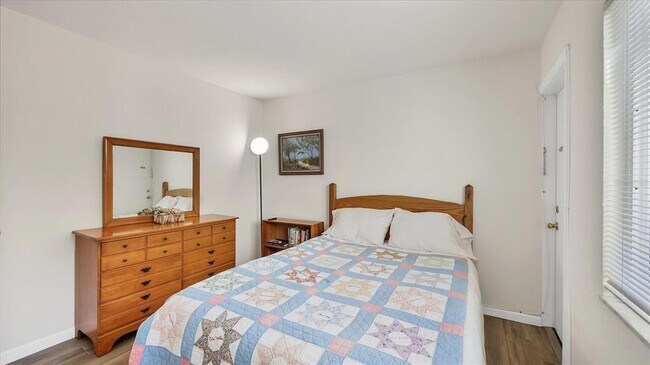 Building Photo - 2304 Ringling Blvd