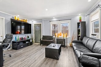 Building Photo - 107 Belle Ave