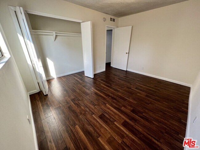 Building Photo - 11727 Mayfield Ave