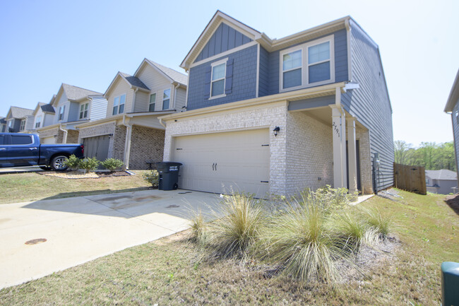 Building Photo - 2791 Stokes Dr