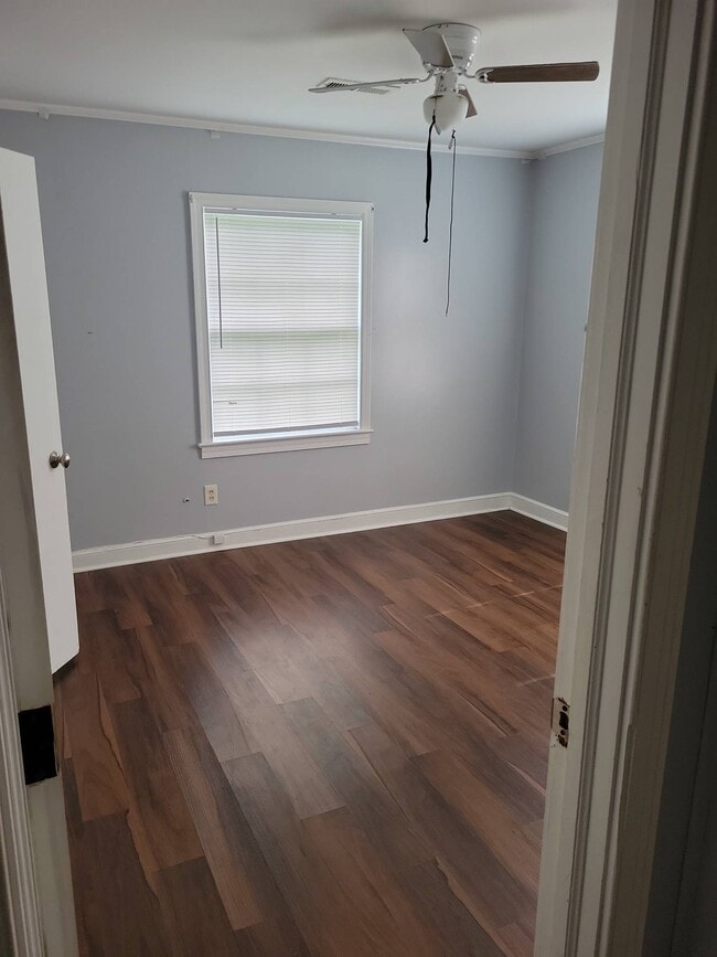 Building Photo - 1518 Greenbay Dr