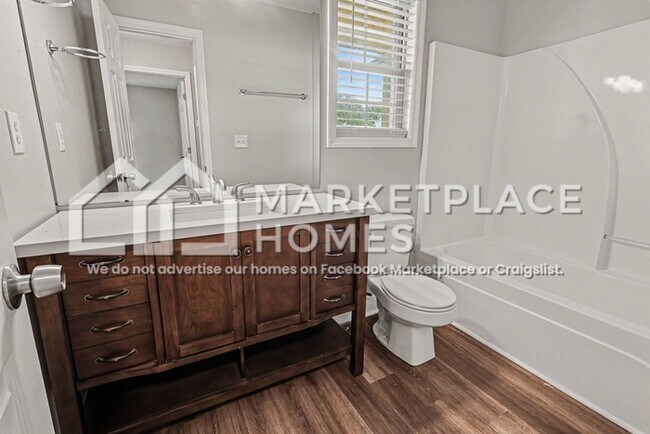 Building Photo - 225 Falcon Ridge Dr