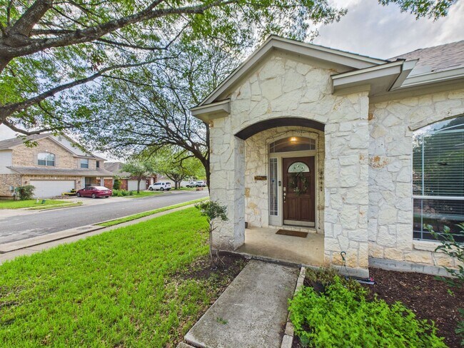 Building Photo - Charming Single-Story Retreat with Designer Finishes in South Austin