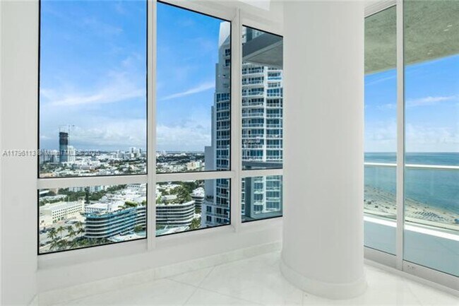 Building Photo - 100 South Pointe Dr