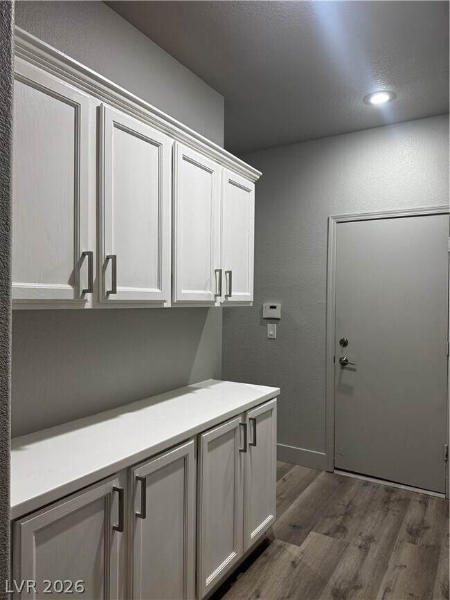 Building Photo - 7232 Deer View Ct