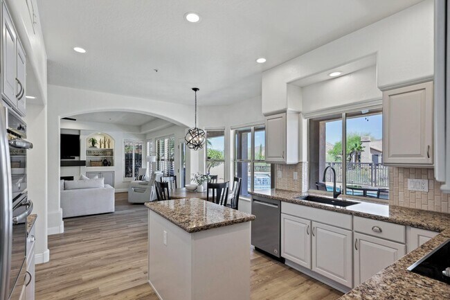Building Photo - 13744 E Lupine Ave