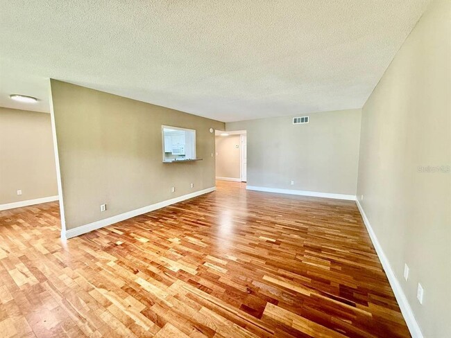 Building Photo - 7612 Camarina Calle