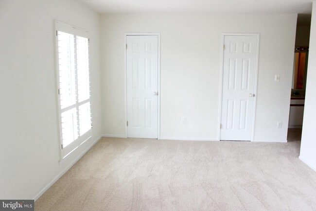 Building Photo - 561 Florida Ave