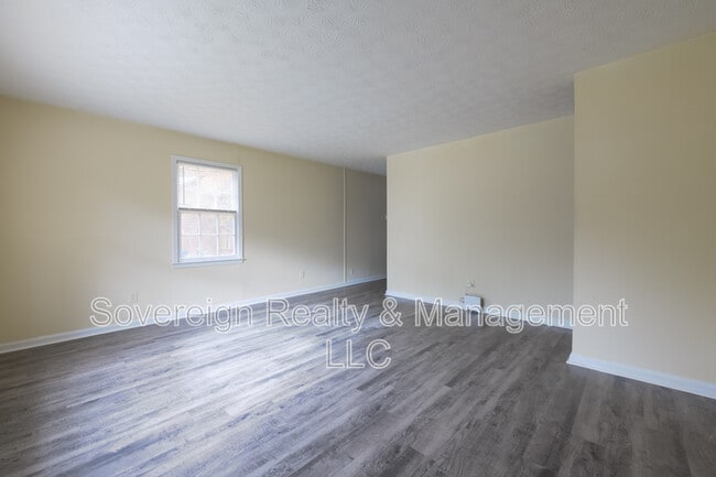 Building Photo - 355 Haymarket Ln