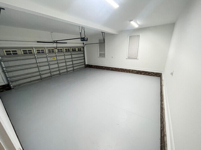 Building Photo - 282 Braddock Dr