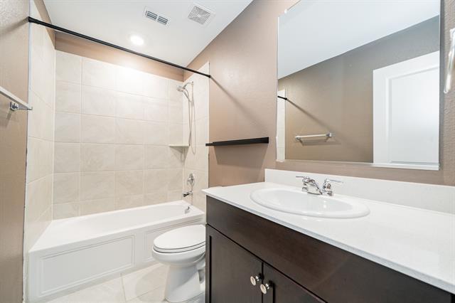 Building Photo - 6204 Unbridled Dr