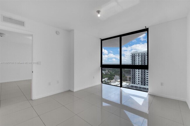 Building Photo - 5252 NW 85th Ave