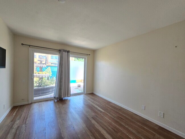 Building Photo - 25671 Le Parc