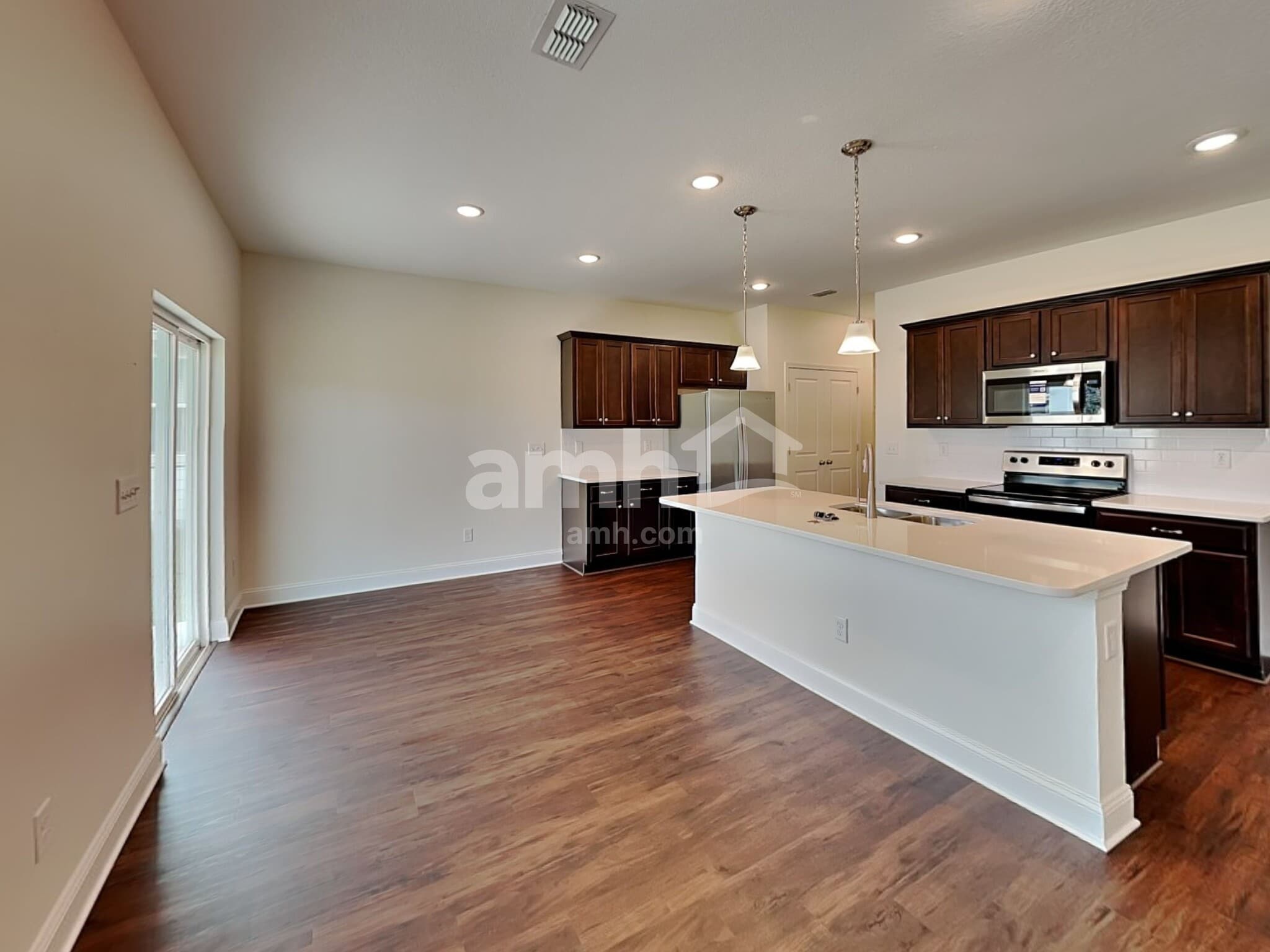 Building Photo - 616 Onate Cir