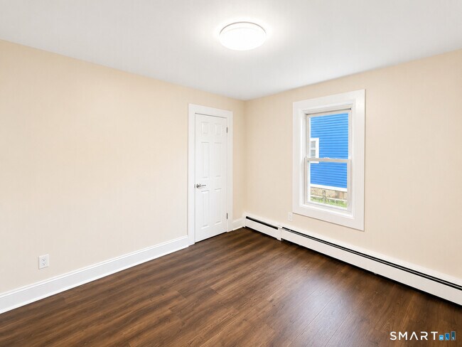 Building Photo - 280 Park Ave