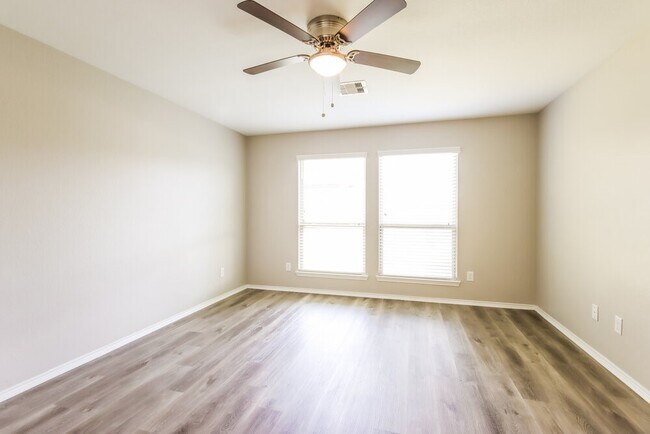 Building Photo - 1149 Shadow Glenn Dr