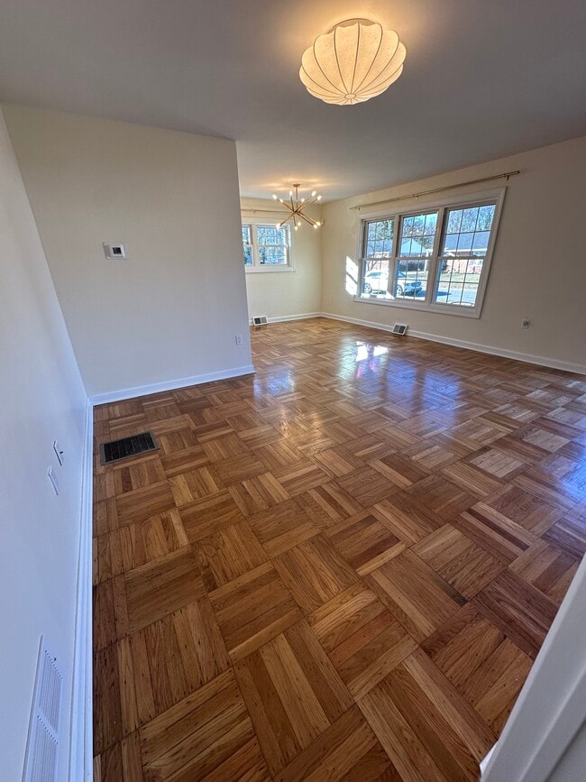 Building Photo - 108 Homewood Rd