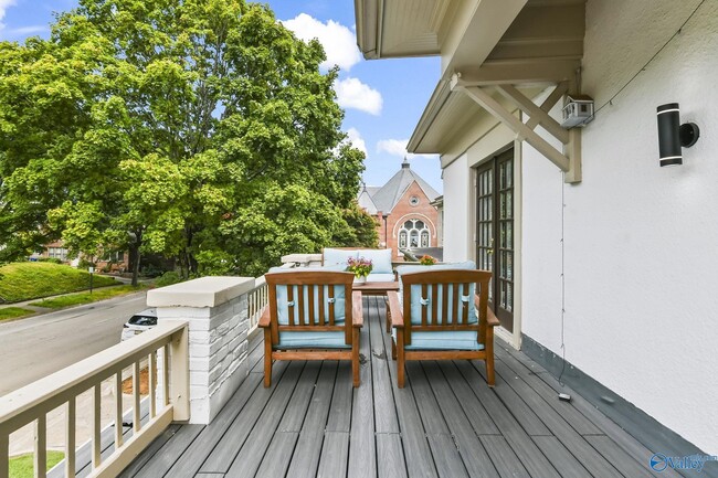 Building Photo - 207 Lincoln St SE