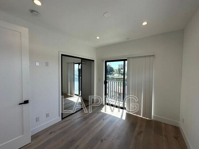 Building Photo - 3414 London St