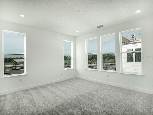 Building Photo - 2050 Packing District Wy