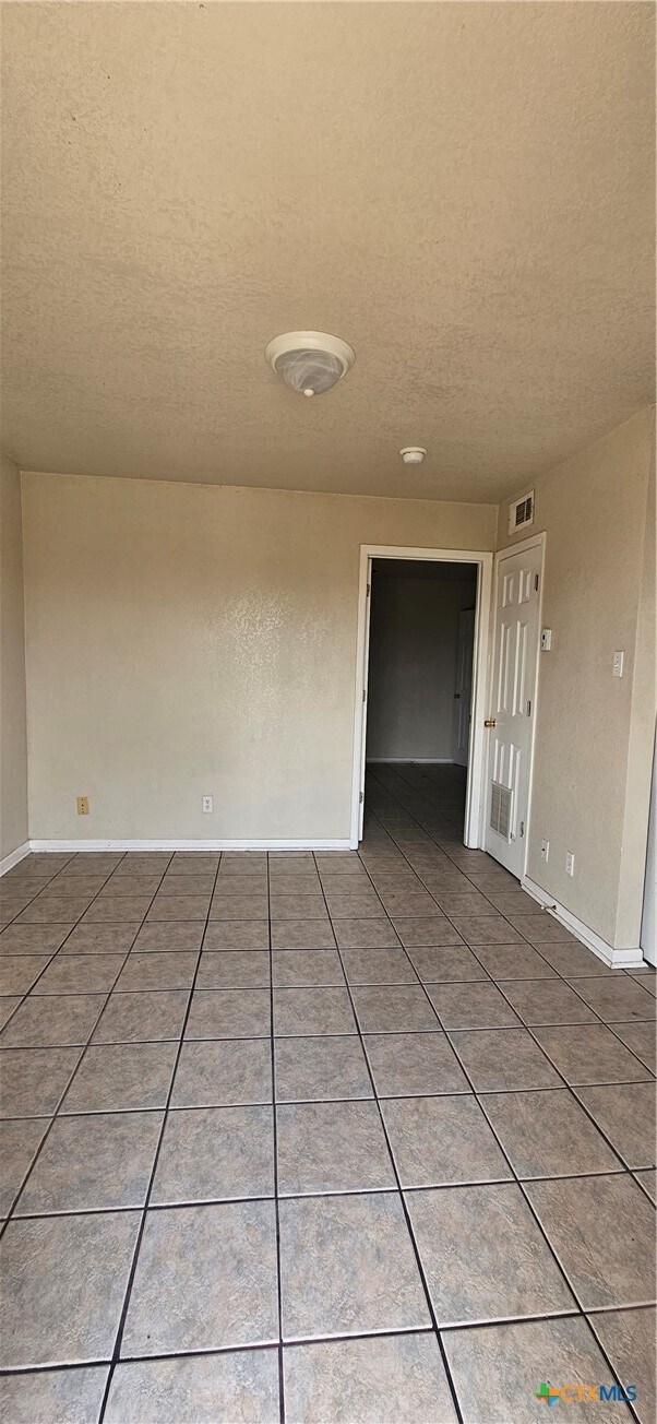 Building Photo - 607 N 20th St