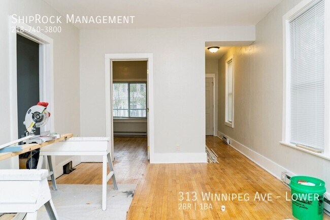 Building Photo - 313 Winnipeg Ave