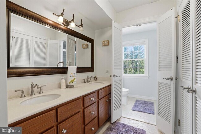 Building Photo - 1551 Duxbury Ct