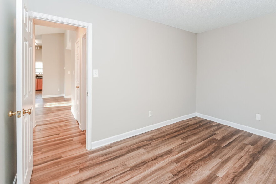 Building Photo - 2431 Fabyan Ln