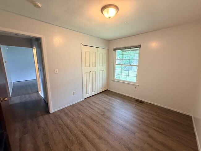 Building Photo - 30058 Halecreek St