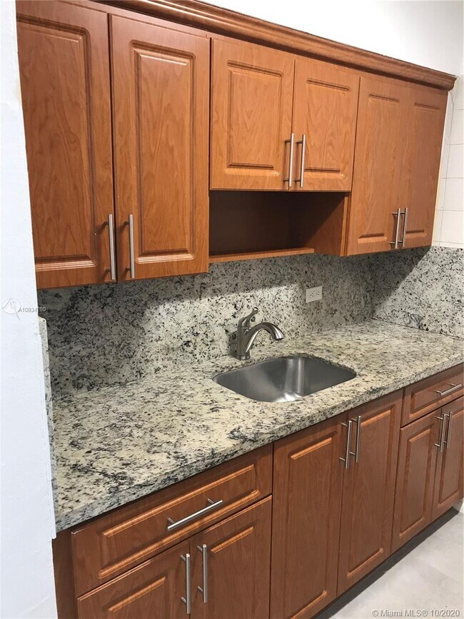 Building Photo - 7710 SW 98th St