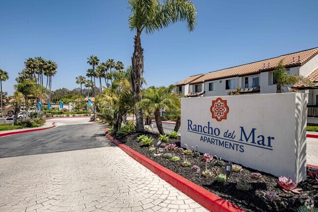 Building Photo - Rancho Del Mar