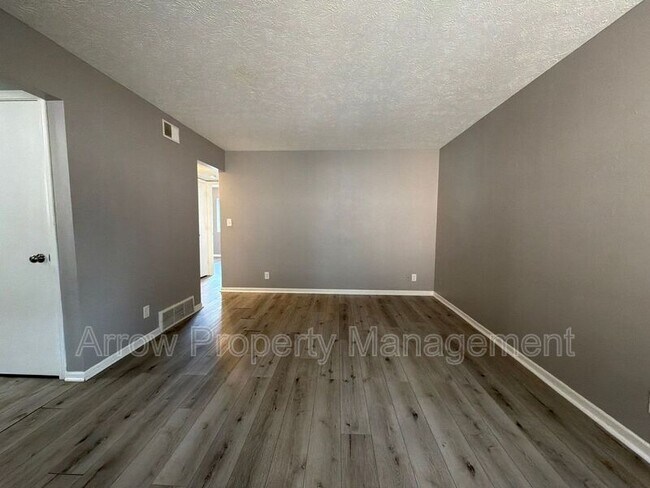 Building Photo - 922 A