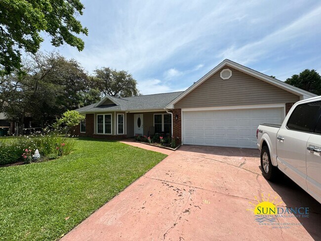 Building Photo - 109 Long Pointe Dr