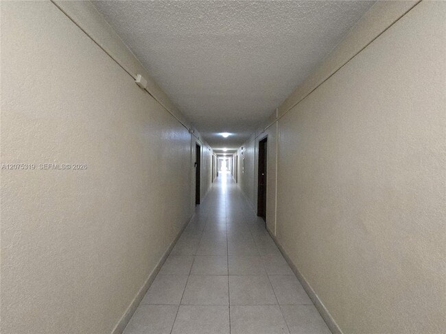 Building Photo - 6940 Miami Gardens Dr