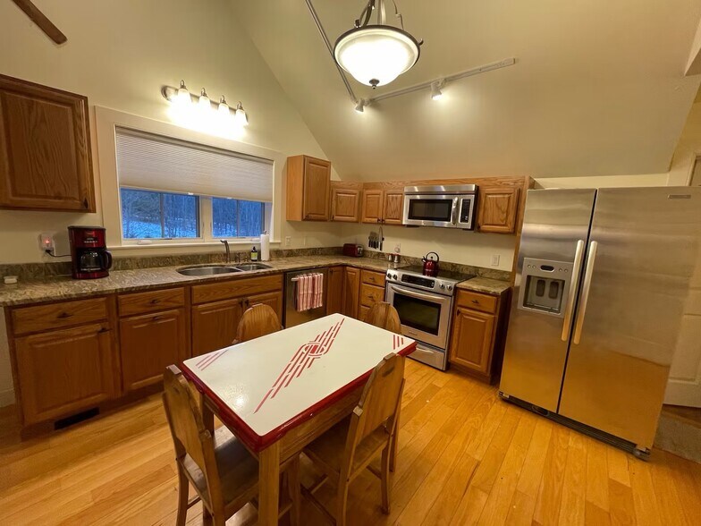 Kitchen - 15 Coopers Lndg