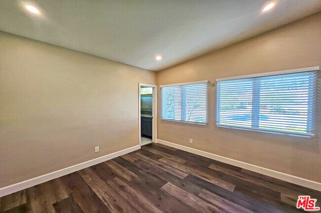 Building Photo - 23526 Dolorosa St