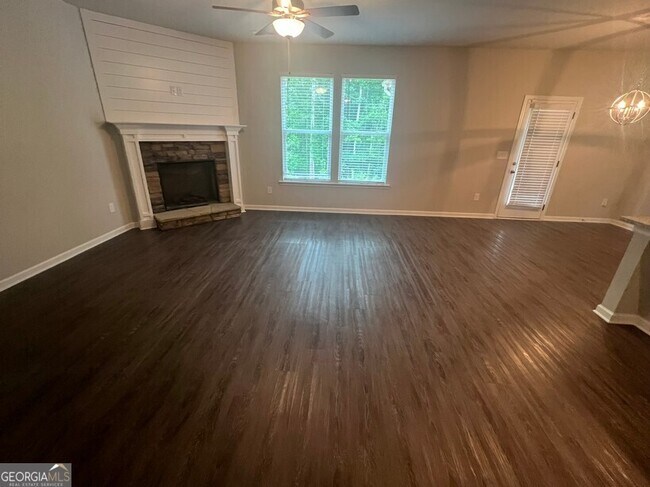 Building Photo - 50 Crabapple Ridge Dr