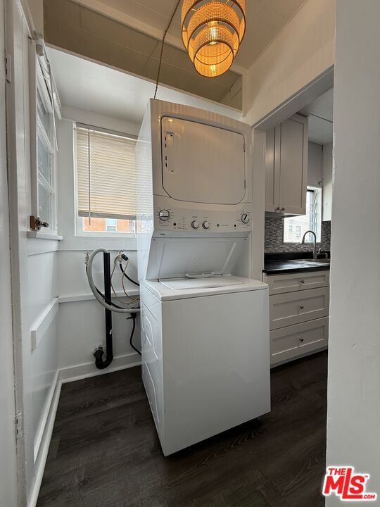 Building Photo - 1111 1/2 Orizaba Ave