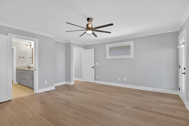 Building Photo - 368 Glenrose Ave