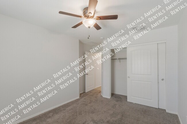 Building Photo - 1744 E Desert Breeze Pl