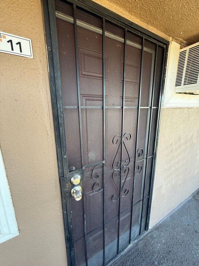 Building Photo - Welcome to SkyView Villa & Somerset Apartments!