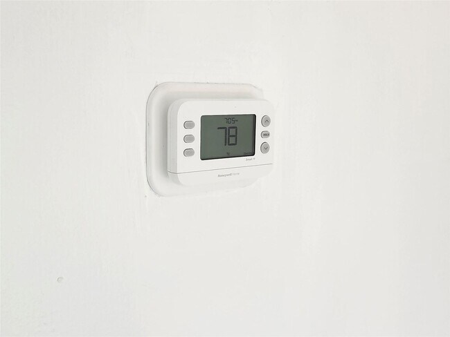 Building Photo - 2944 E Missionwood Ln